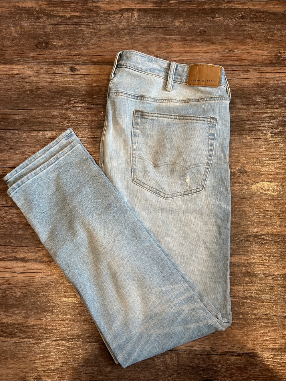 American Eagle Outfitters Light Wash Skinny Jeans